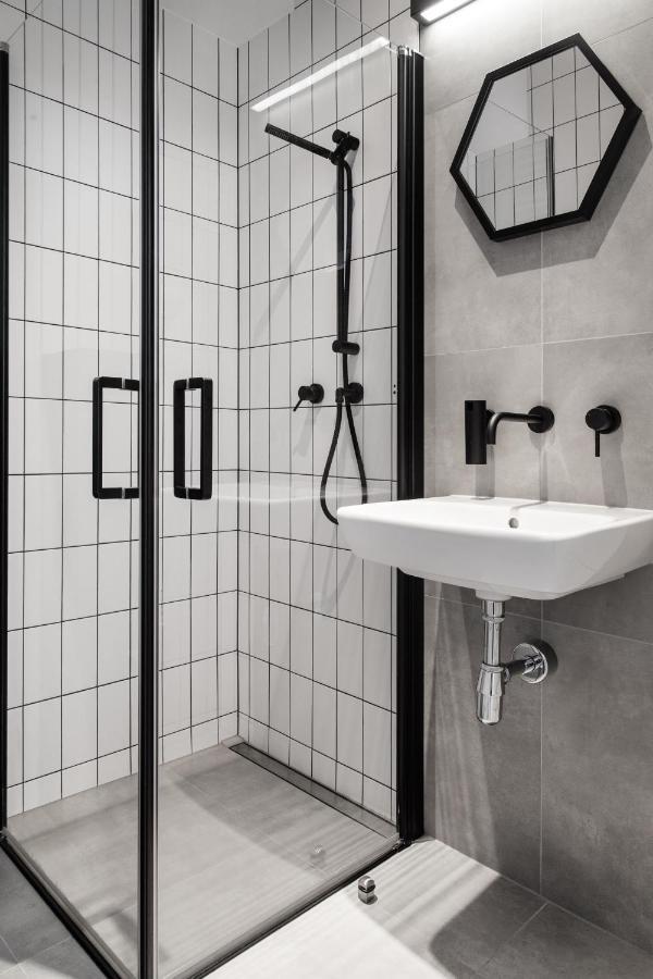 Househost Apartament: Ul. Miodowa 42/42A Cracóvia Exterior foto